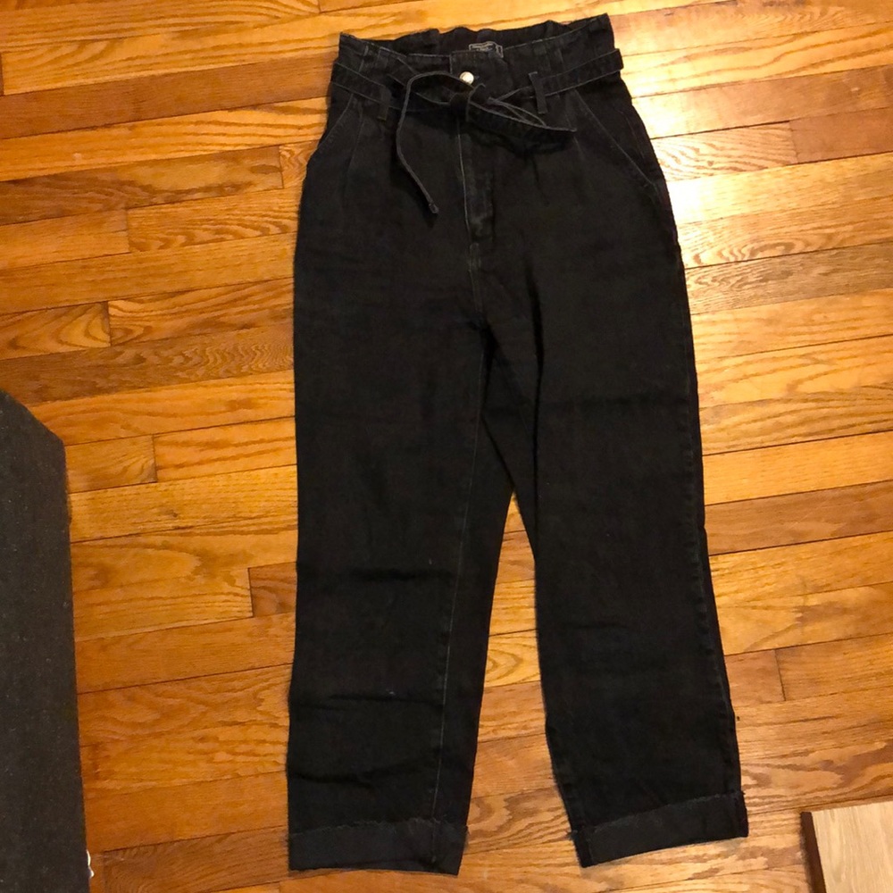 Abercrombie & Fitch High Waisted Mom Jeans